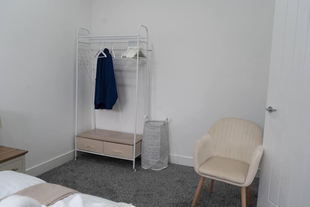 Stylish 1 Bed Apartment In Newly Refurbished Building W/ Parking & Wi-Fi Birmingham Extérieur photo